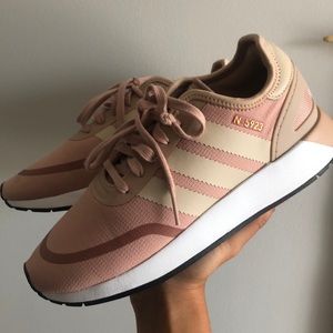 Adidas Blush Tennis Shoes size 8